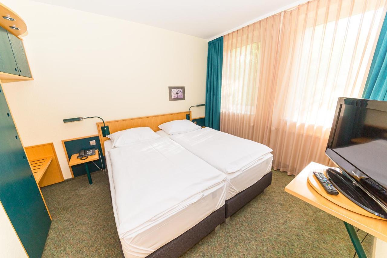 Akzent Parkhotel Trebbin Екстер'єр фото
